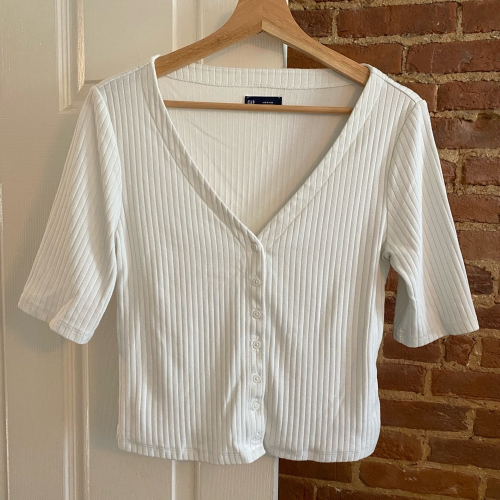 Gap Modern V-Neck Rib Short Sleeve Cardigan